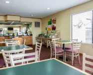 Quality Inn and Suites Indianapolis Hotels in Indianapolis