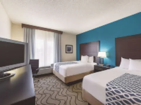 La Quinta Inn & Suites by Wyndham Central Point - Medford セントラル・ポイントのホテル