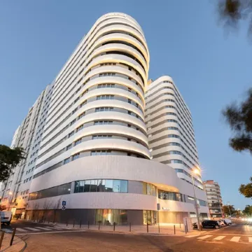 Ikonik Lisboa Отели рядом с достопримечательностью «Edificio Atlantis»