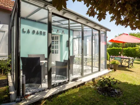 La Gare Отели в г. Шампо