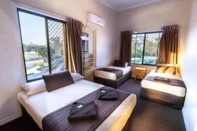 Kingsford Riverside Inn Hotels in Hamilton