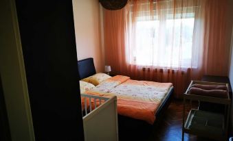 Apartment Sandra - Dubovac, 1,7 km from Centre
