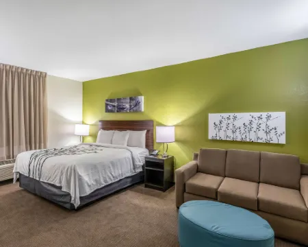 สลีป อินน์แอนด์สวีทส์ ฟอร์ตเวิร์ธ-ฟอสซิลครีก โรงแรมในฟอร์ตเวิร์ธ