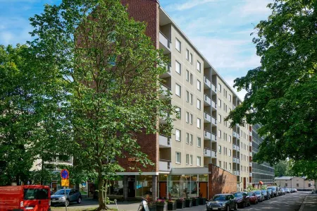 Forenom Serviced Apartments Helsinki Lapinlahdenkatu Отели рядом с достопримечательностью «Финский театр в Хельсинки»