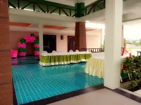 The Flora May Resort - Pools