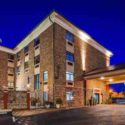 Best Western Plus Pioneer Park Inn Hotel Exterior