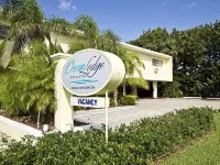 Ocean Lodge Hotels near Gumbo Limbo Nature Center