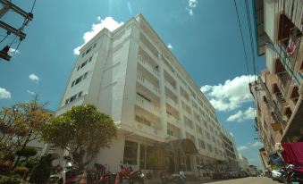 G9 Hotel Danok