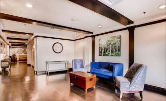 Stay Together Suites 1Bd1Ba w Bonusrm - Housity
