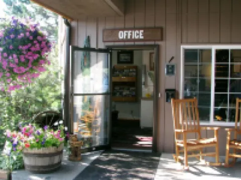 白魚鎮木屋汽車旅館 懷特菲什酒店