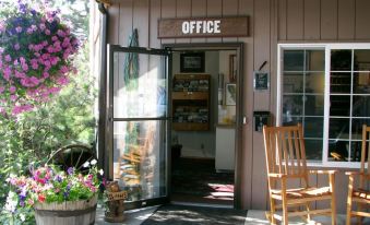 Chalet Inn