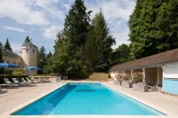 Domaine et Golf de Vaugouard - la Maison Younan - piscina