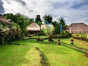 Surya Shanti Villa Sidemen