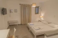 Ostria Hotel & Apartments Hotels in Gávrio