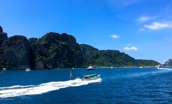 Phi Phi Sea and Hill