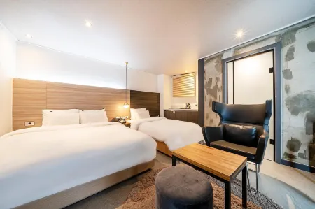 Songtan Number 25 Hotel Отели рядом с достопримечательностью «Anjung-ri»