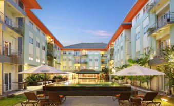 HARRIS Hotel & Residences Riverview Kuta - Bali (Associated HARRIS)