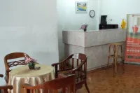 RedDoorz Near Silampari Airport Lubuk Linggau Hotels in Taba Jemekeh