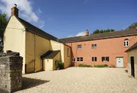 Beautiful 7 Bedroom House Hottub Wifi Hotels in Croscombe