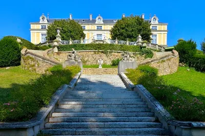 Chateau Colbert Các khách sạn ở Etusson