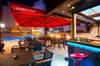 Seren Sari Hotel - bar
