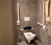 Eee Hotel Graz - Bintang 3