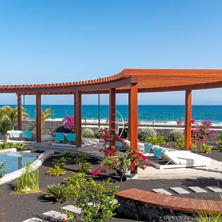Hotel Lava Beach