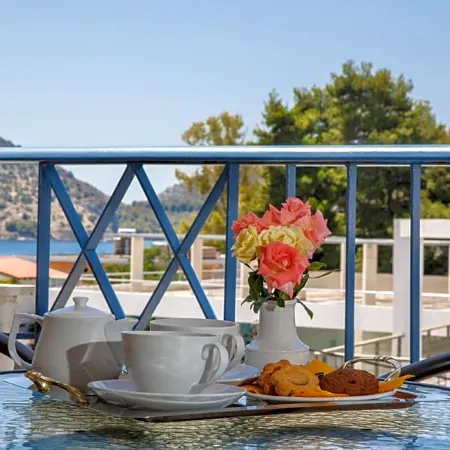 Hotel Tolo