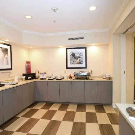 Hampton Inn Jacksonville East Regency Square