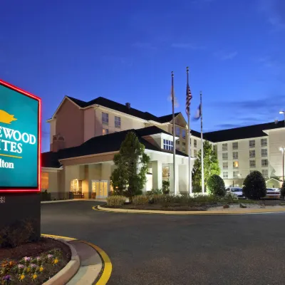 Homewood Suites by Hilton Chesapeake-Greenbrier Отели рядом с достопримечательностью «Регентский университет»