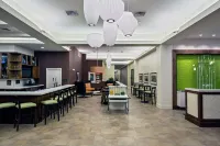Hilton Garden Inn Lincoln Downtown/Haymarket - Parking