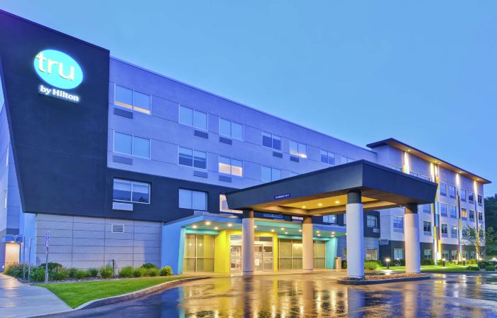 Tru by Hilton Middletown