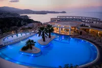 Athina Palace Resort & Spa - Pools