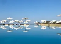 Plaza Resort - Pools