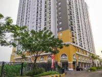 RedLiving Apartemen Cinere Resort - Gold Room Hotel dekat Alun-Alun Sukamaju