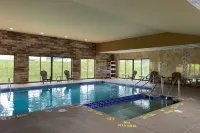 AmericInn by Wyndham Fort Atkinson - С бассейном