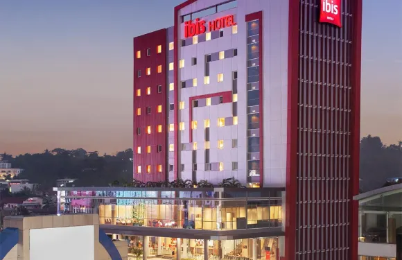 宜必思美納多市中心大道酒店