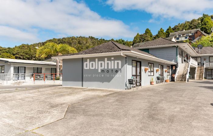 Dolphin Motel