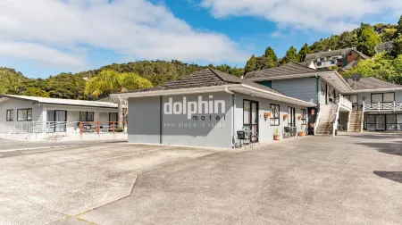 Dolphin Motel Отели рядом с достопримечательностью «Hole In The Rock Dolphin Cruise»