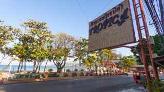 tropica-bungalow-hotel