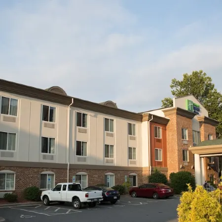 Holiday Inn Express & Suites CHEROKEE/CASINO by IHG