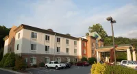 Holiday Inn Express & Suites CHEROKEE/CASINO by IHG - Parkplatz
