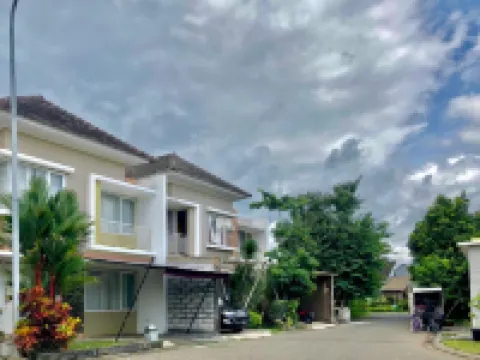 Gerbera 4Br Villa SpringHill Garden Malang