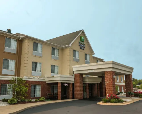 Holiday Inn Express & Suites JACKSON by IHG Hotels in Jackson County