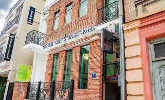 Diuma Hotel