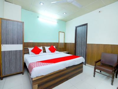 OYO 41588 Hotel Arise
