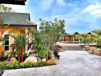 Huan Soontaree Hotels near Phe