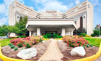 DoubleTree by Hilton Hotel Newark Airport