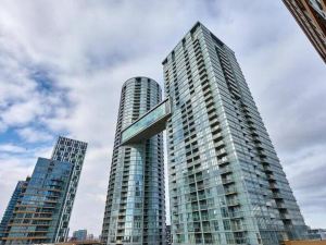 Downtown Toronto Luxury Condo