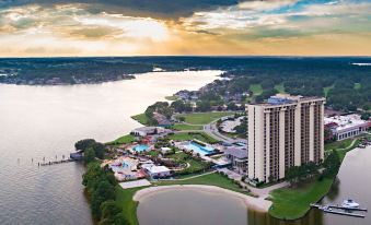 Margaritaville Lake Resort, Lake Conroe